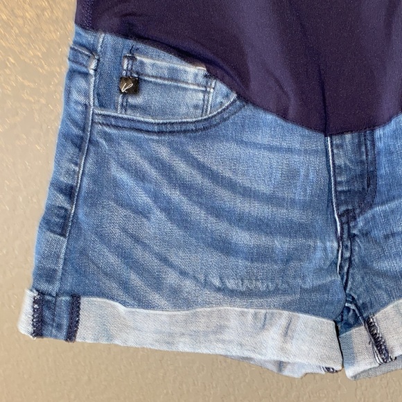 Pink Blush maternity jean shorts - Picture 2 of 6